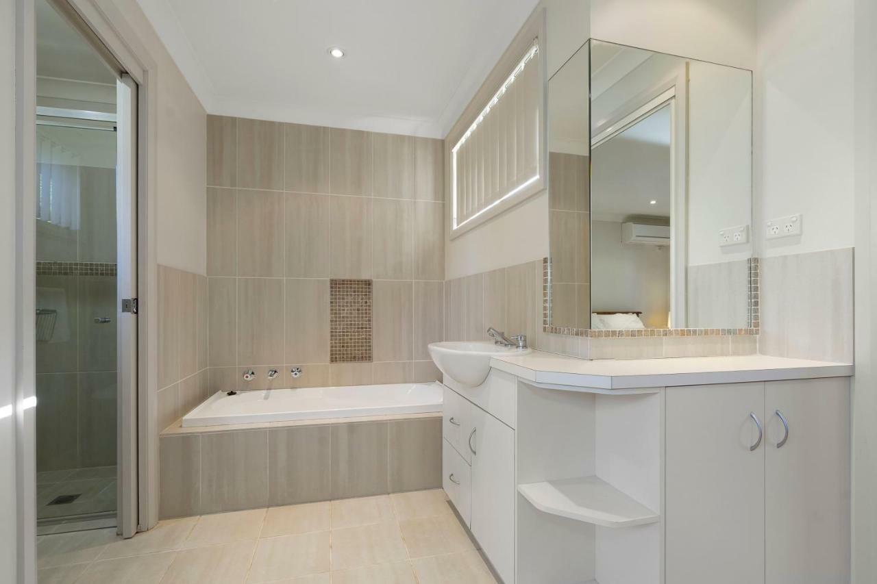 Harmony House Bateau Bay Villa Bagian luar foto
